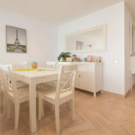 Roca Plana Tvl 33 Apartment *
